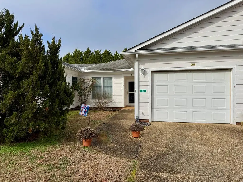 15 Bay Court, Kilmarnock, VA 22482 - #1