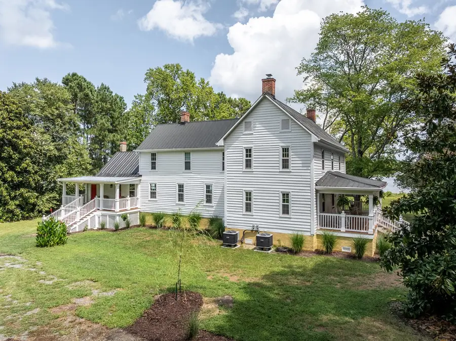 673 Hicks Wharf Rd, Cardinal, VA 23025 - #3