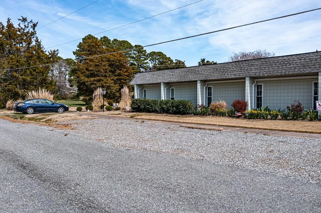 195 South Drive, Kilmarnock, VA 22482 - #1