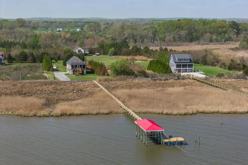 711 Fort Lowry Lane, Dunnsville, VA 22454 - #1