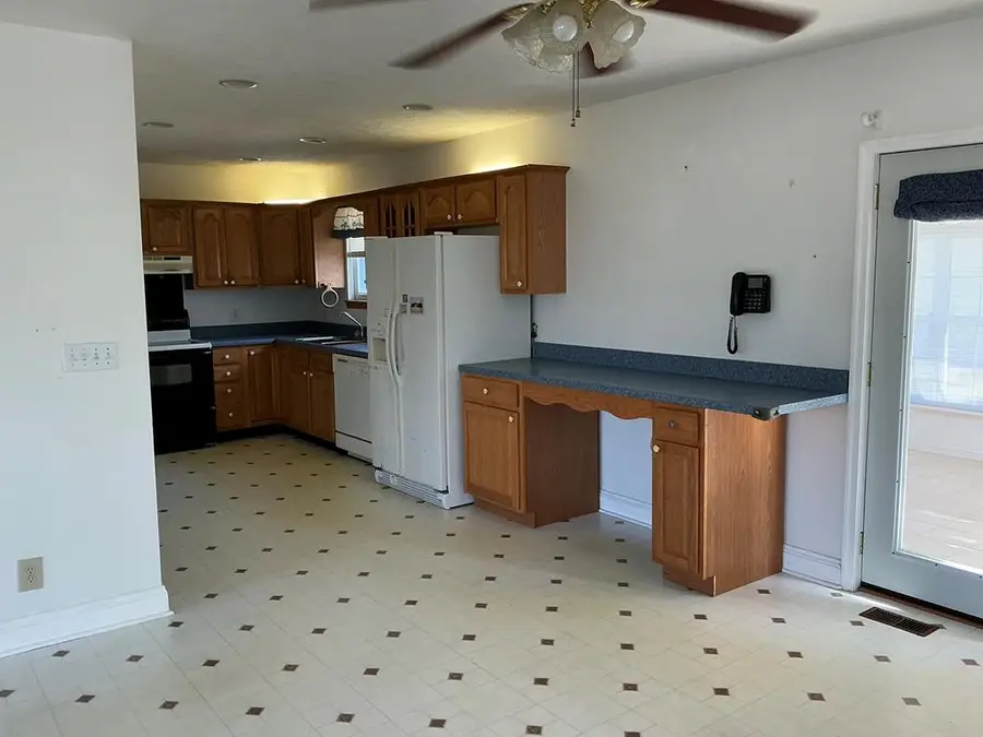264 Lagrange Avenue, Kilmarnock, VA 22482 - #2
