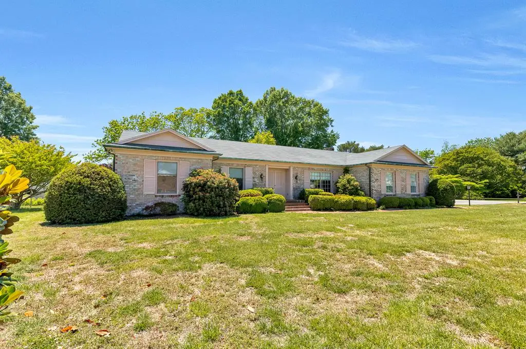 148 Lee Avenue, Warsaw, VA 22572 - #1