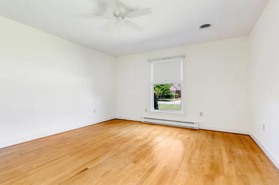 148 Lee Avenue, Warsaw, VA 22572 - #3