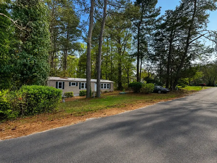 81 Wiggins Ave, Kilmarnock, VA 22482 - #2