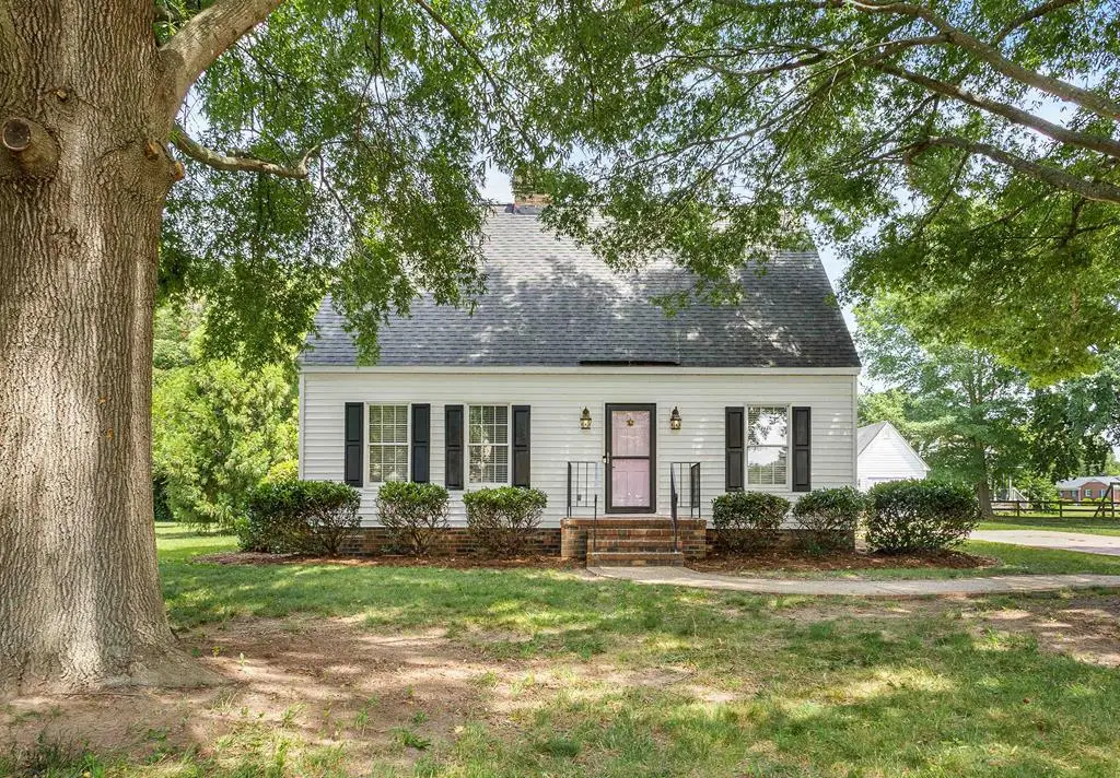 220 College Avenue, Warsaw, VA 22572 - #1