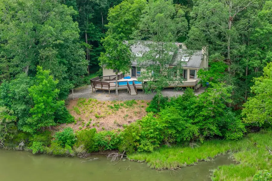 91 Perkins Woods Rd, Urbanna, VA 23175 - #3