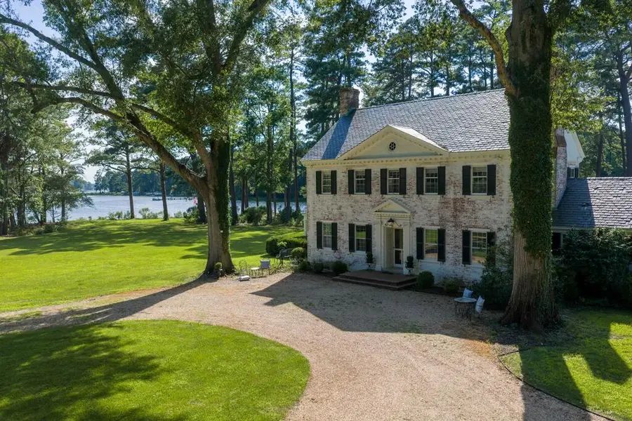 1016 New Point Comfort Hwy, Mathews, VA 23019 - #2