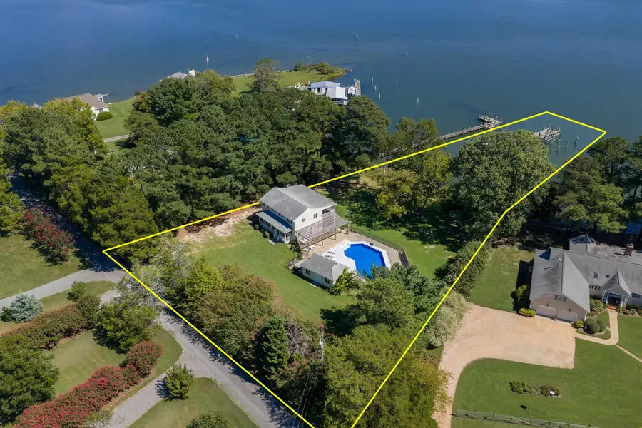 196 Churchill Road, Hartfield, VA 23071 - #2