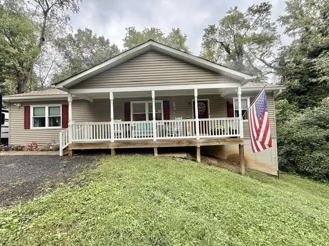 10231 Roosevelt Dr, King George, VA 22485 - #1