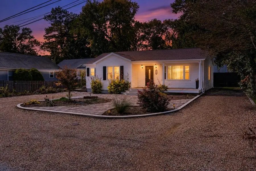 32 Second Avenue, Kilmarnock, VA 22482 - #2