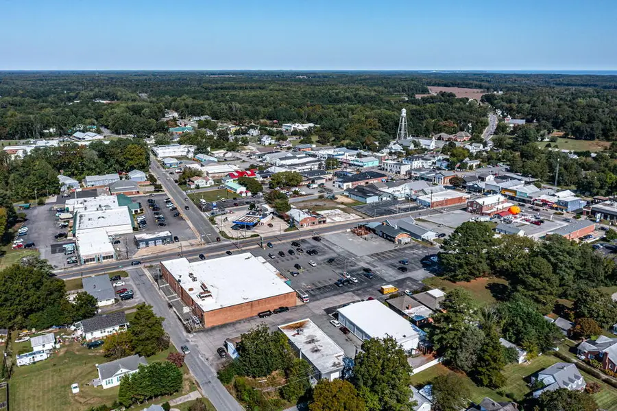 32 Second Avenue, Kilmarnock, VA 22482 - #3