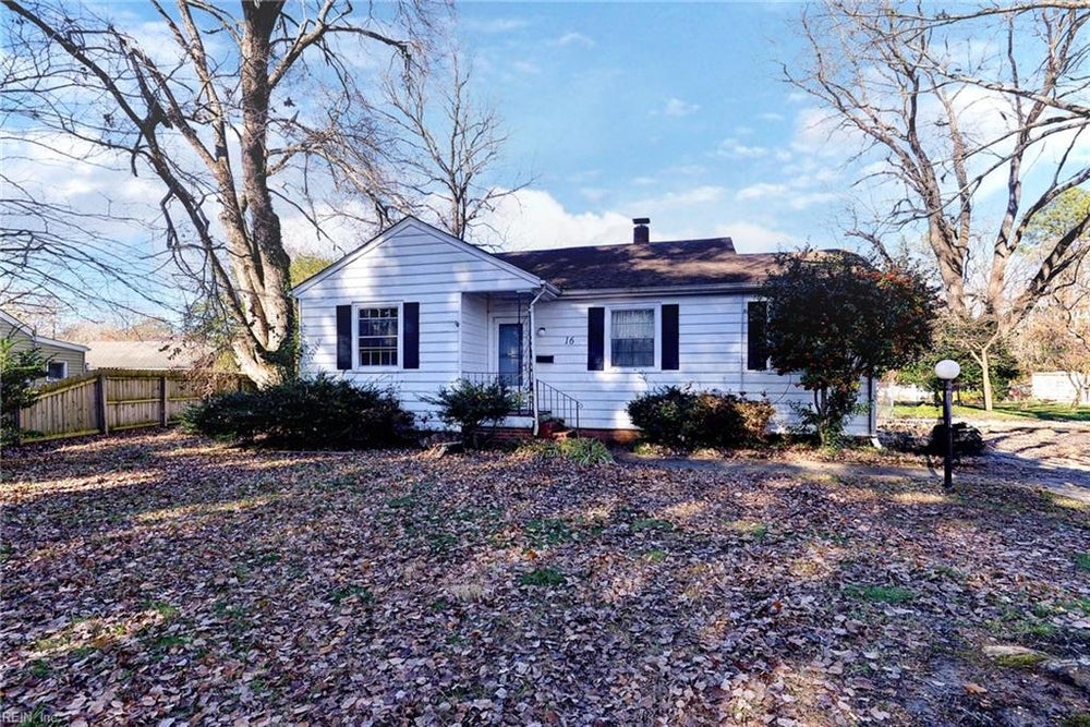 16 E Commodore Drive, Newport News, VA 23601 ERA