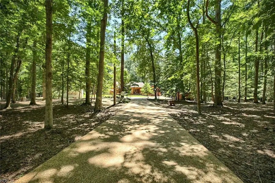 10114 New Hope Court, Gloucester, VA 23061 - Image #2