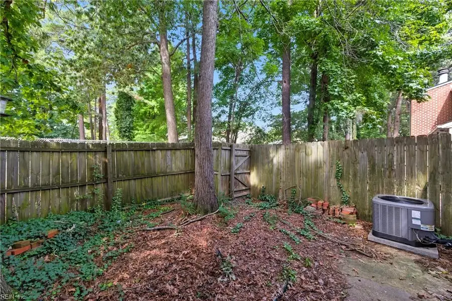 12729 Woodside Lane, Newport News, VA 23602 - Image #3