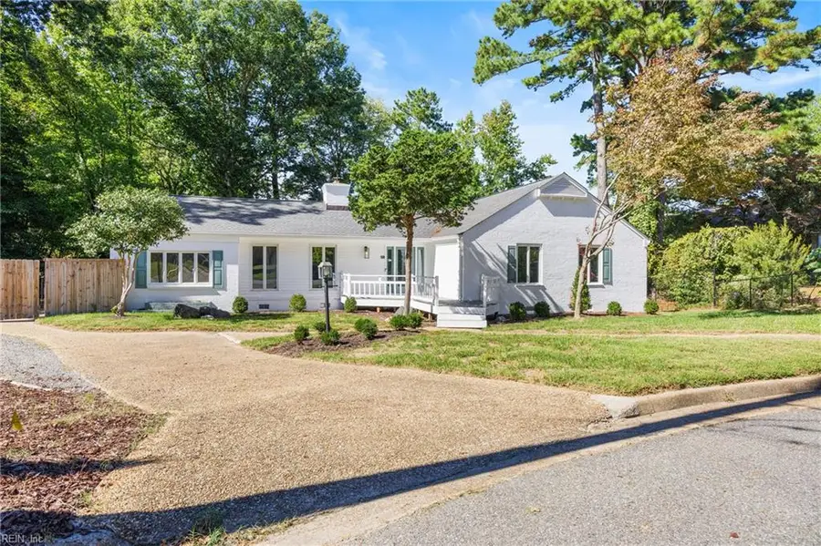 18 Hillcrest Drive, Newport News, VA 23606 - Image #3