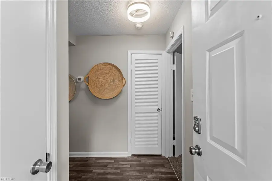 502 Thorncliff Drive #104, Newport News, VA 23608 - Image #3