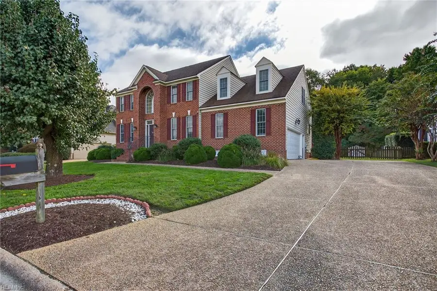 407 Honeysuckle Lane, Yorktown, VA 23693 - Image #2