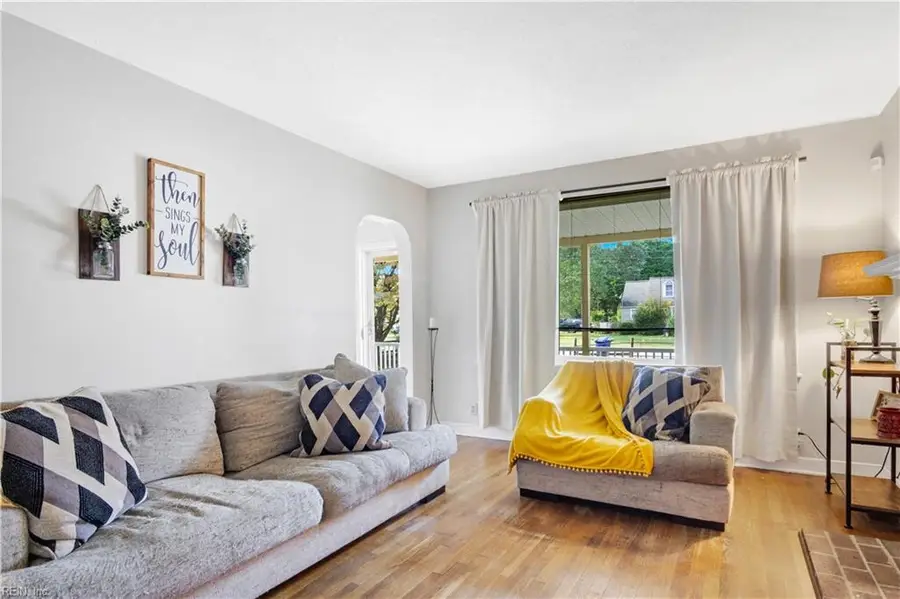 648 Bellwood Road, Newport News, VA 23605 - Image #2