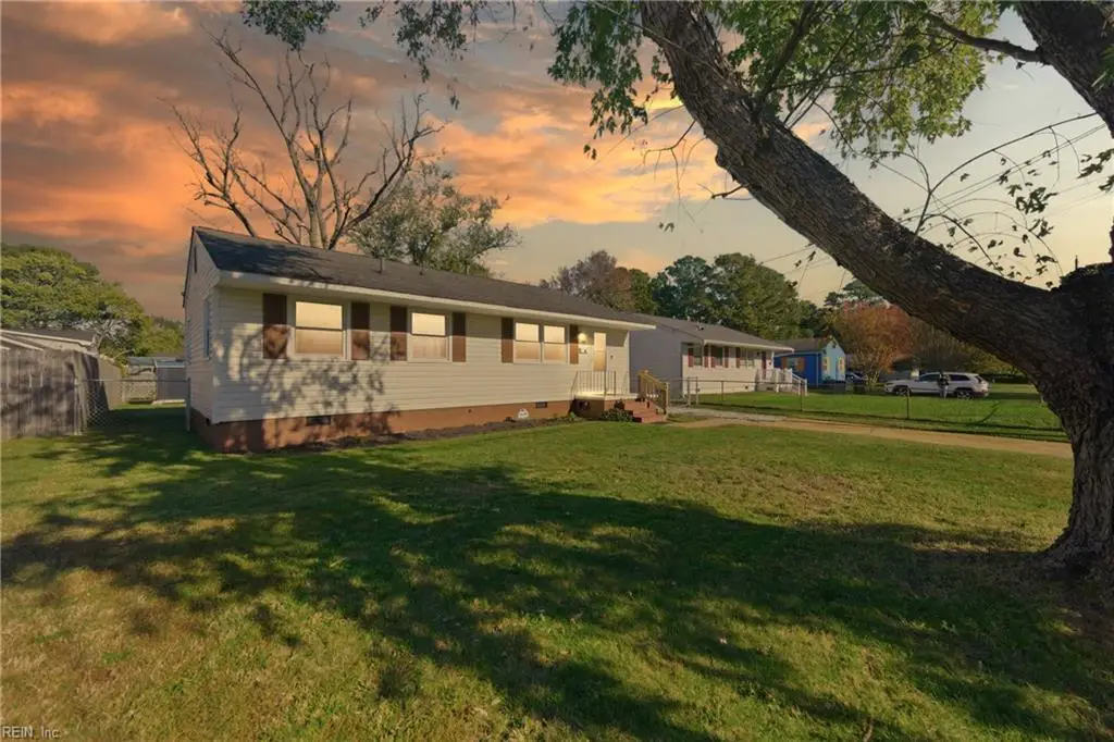 111 Woodbury Forrest Drive, Hampton, VA 23666 - Image #1