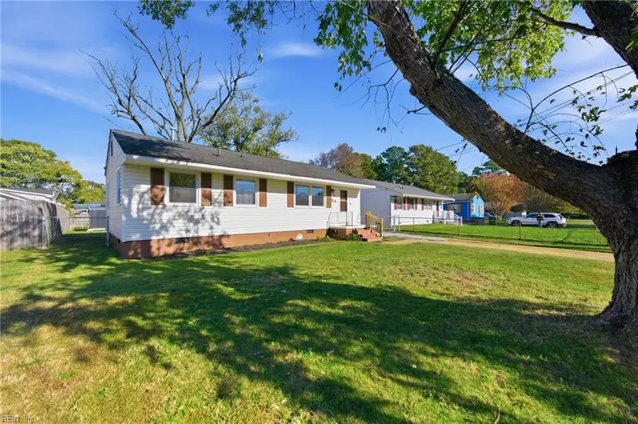 111 Woodbury Forrest Drive, Hampton, VA 23666 - Image #2