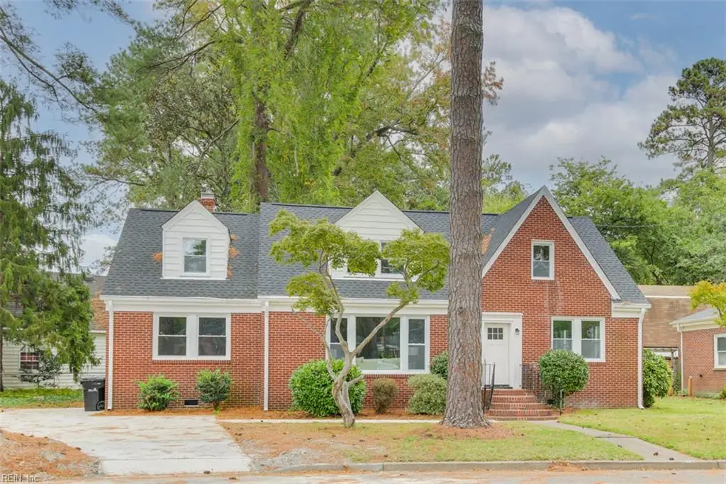 145 Tyler Crescent E, Portsmouth, VA 23707 - Image #1