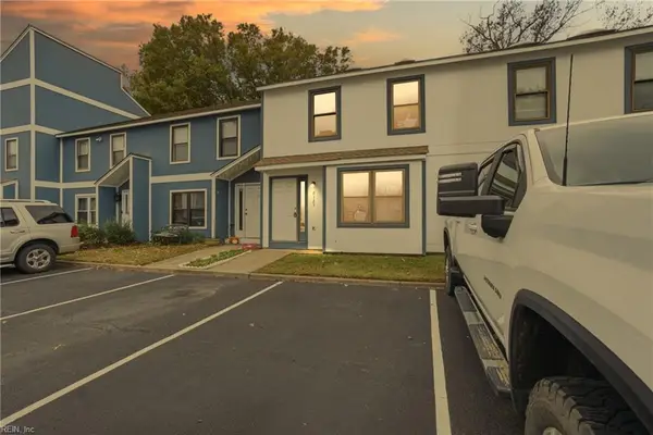 2125 Point Hollow Court, Virginia Beach, VA 23455