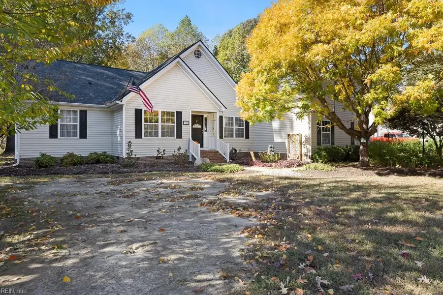 303 Nottingham Place, Smithfield, VA 23430 - Image #2
