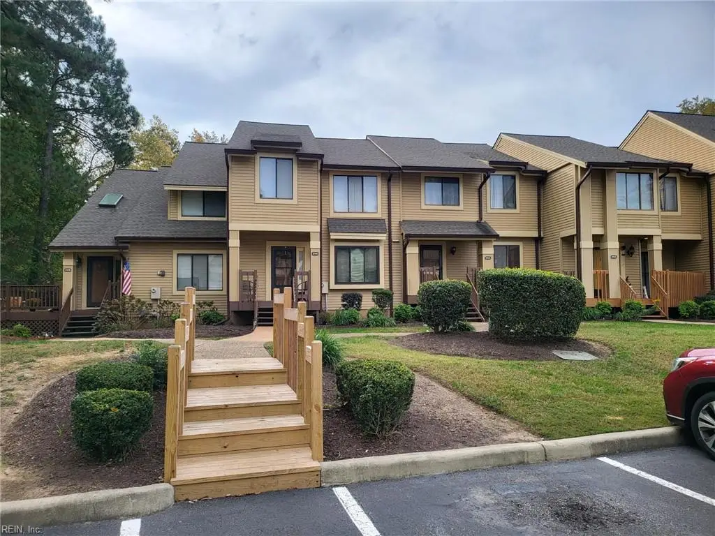 204 Bridgewater Drive, Newport News, VA 23603 - Image #1