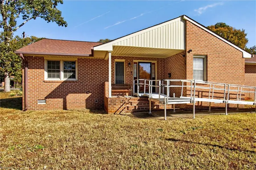 215 Woodbury Forrest Drive, Hampton, VA 23666 - Image #3