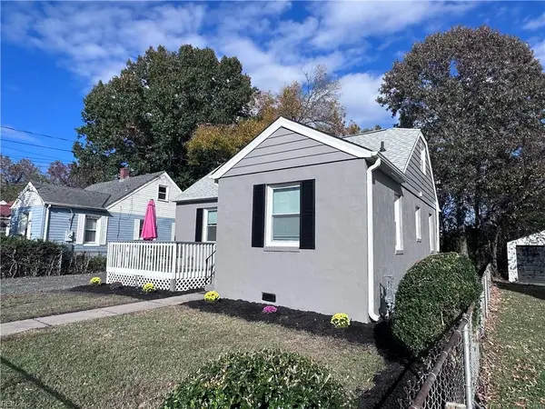 16 Monroe Drive, Hampton, VA 23669