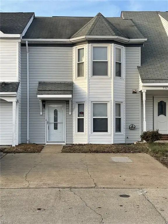 5526 Finespun Last, Virginia Beach, VA 23455