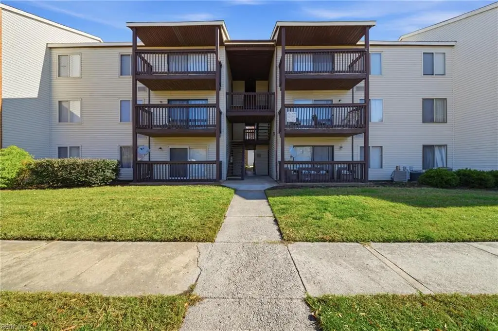 54 Wells Court #2, Hampton, VA 23666 - Image #1