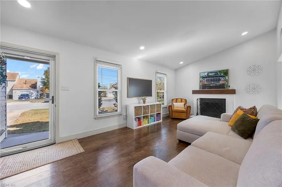 909 Nahant Court, Virginia Beach, VA 23454 - Image #3