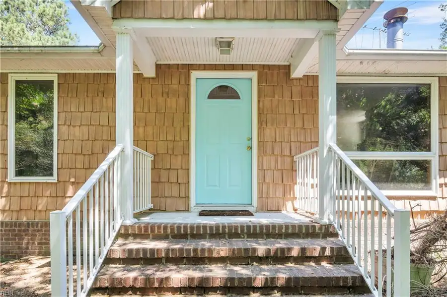 653 Possum Point Road, Port Haywood, VA 23138 - Image #3