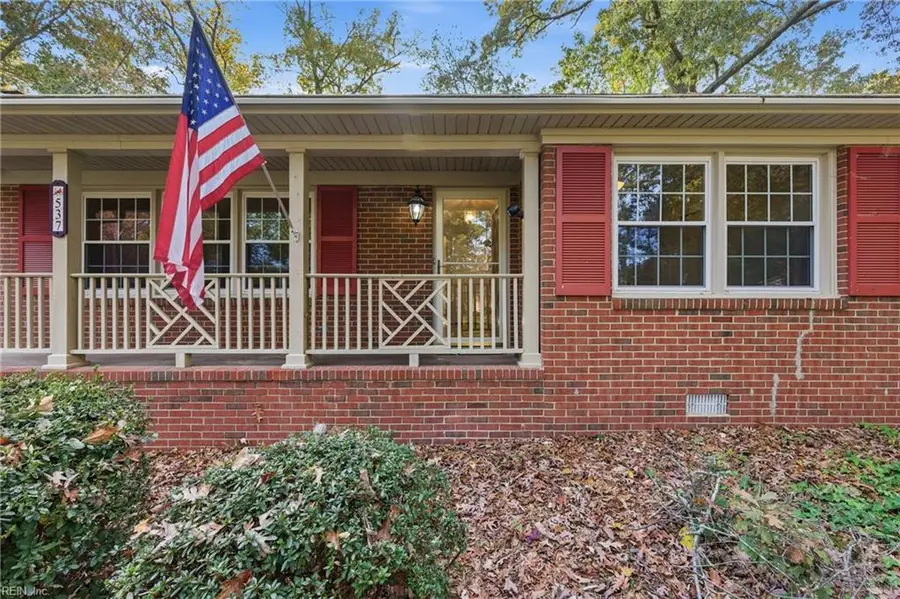 537 Kerry Lake Drive, Newport News, VA 23602 - Image #3