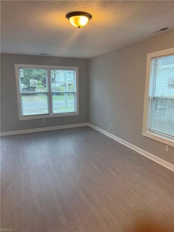 315 Roselynn Lane, Virginia Beach, VA 23454 - Image #2