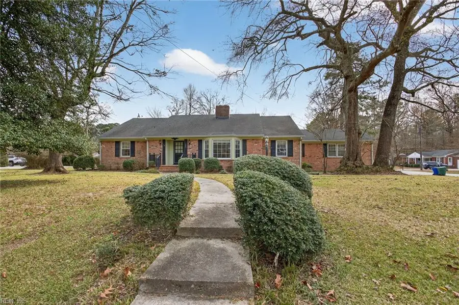 323 Sherwood Drive, Suffolk, VA 23434 - Image #2