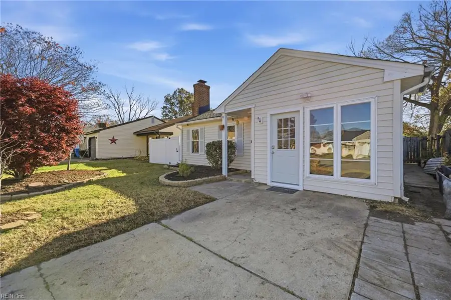 1916 Aquamarine Drive, Virginia Beach, VA 23456 - Image #3