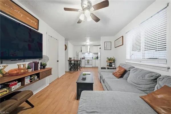 1525 Des Moines Avenue, Portsmouth, VA 23704