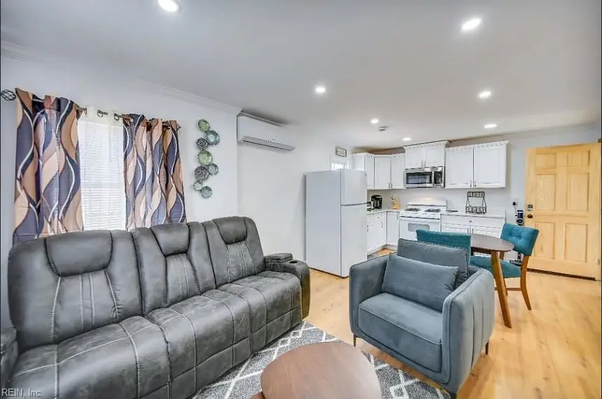 138 D View Avenue Avenue, Norfolk, VA 23503 - Image #2