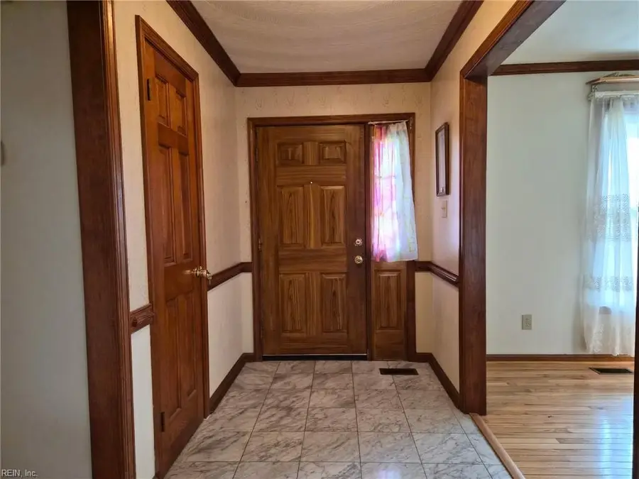 1425 Round Hill Drive, Virginia Beach, VA 23456 - Image #3