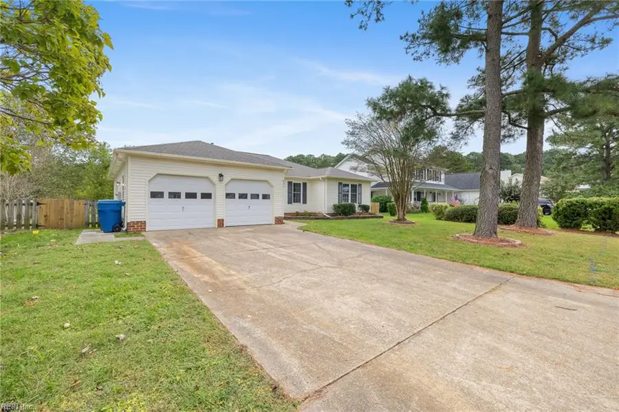 824 Daimler Drive, Virginia Beach, VA 23454 - Image #2