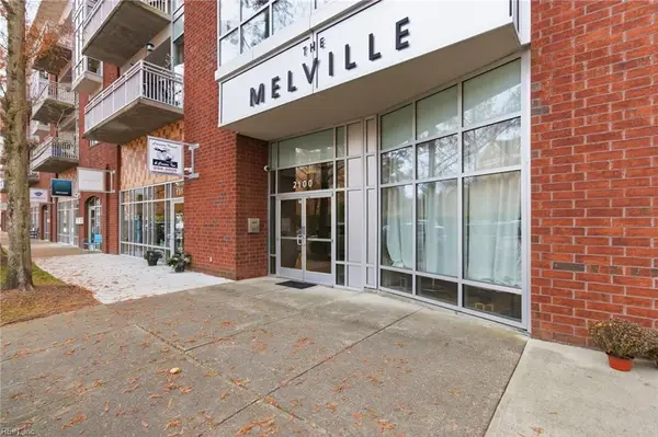 2303 William Styron Square S, Newport News, VA 23606