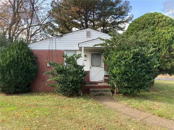 2900 Mayon Drive, Chesapeake, VA 23325