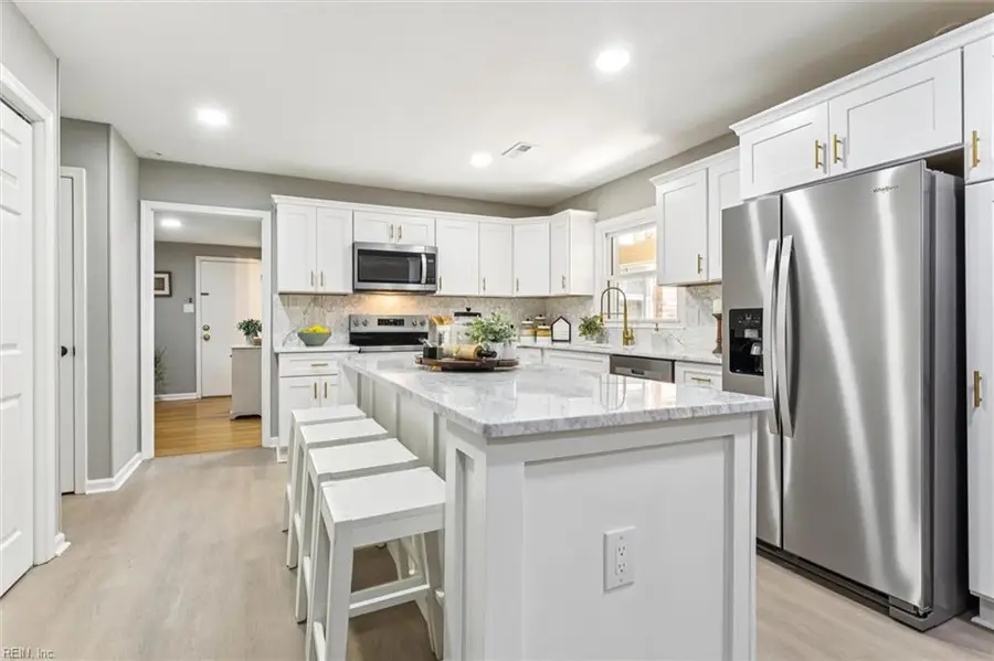 508 E Woodland Drive, Yorktown, VA 23692 - Image #2