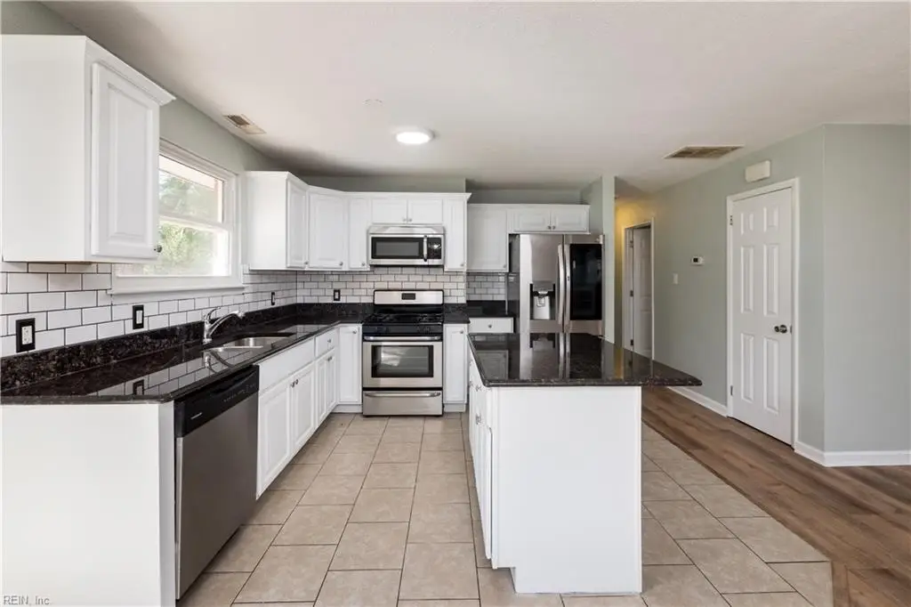 123 Ridgewood Road, Chesapeake, VA 23325 - Image #1