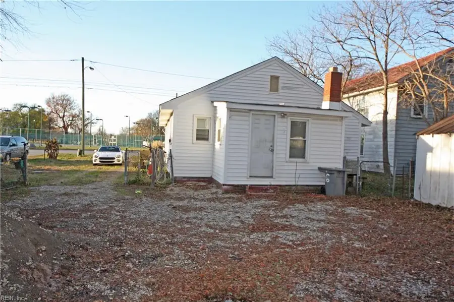 26 Woodland Road, Hampton, VA 23663 - Image #2