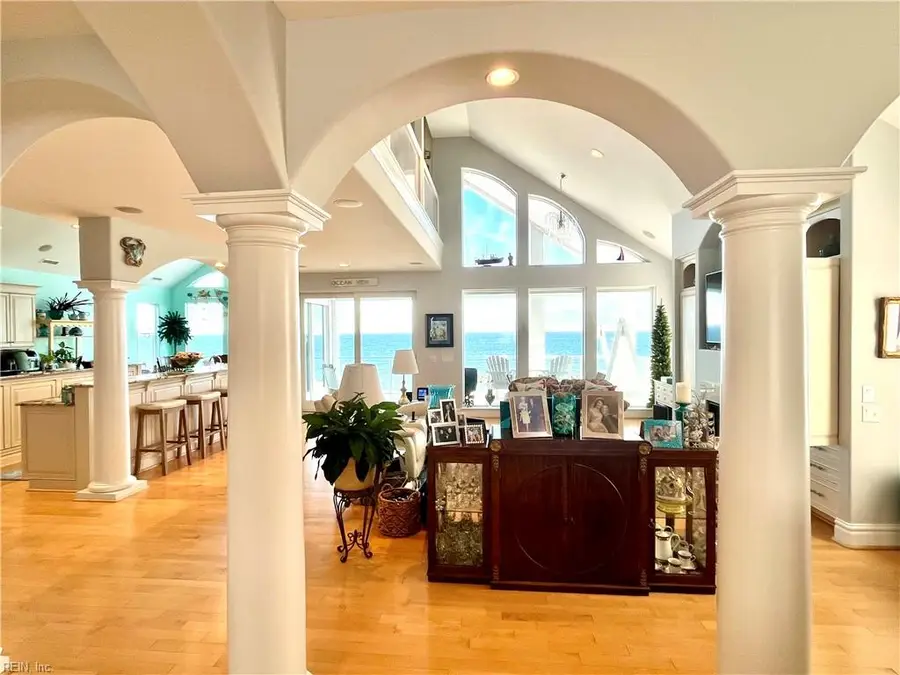 880 W Ocean View Avenue, Norfolk, VA 23503 - Image #3