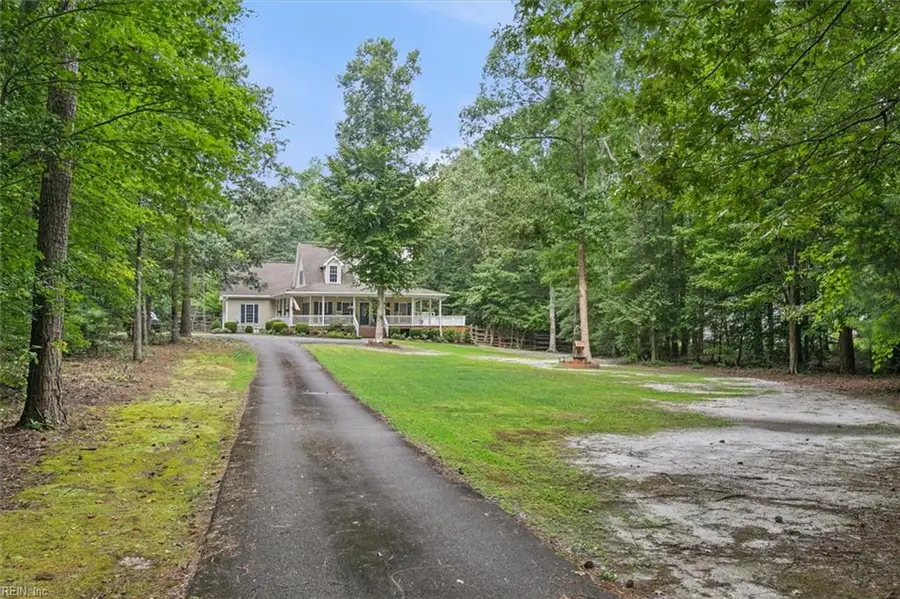 8194 Manor Drive, Gloucester, VA 23061 - Image #3