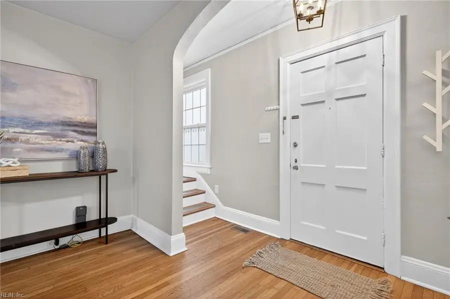 6153 Rolfe Avenue, Norfolk, VA 23508 - Image #2